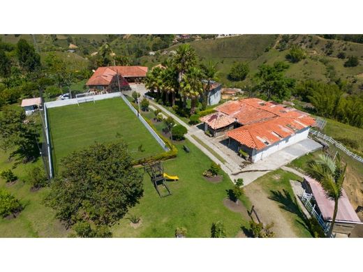 Propriété de campagne à El Peñol, Yarumal