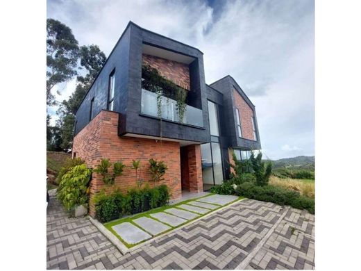 郊区住宅  Envigado, Departamento de Antioquia