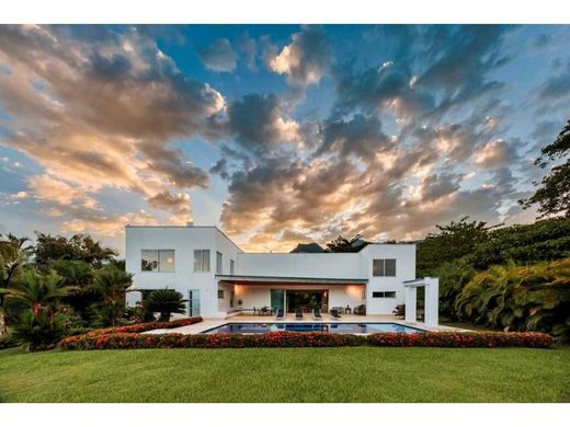 ﻣﻨﺰﻝ ﺭﻳﻔﻲ/ ﺑﻴﺖ ﻤﺰﺭﻋﺔ ﻓﻲ Támesis, Departamento de Antioquia