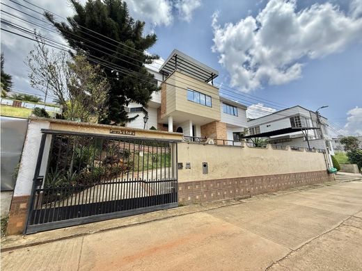 Luxury home in Bucaramanga, Departamento de Santander