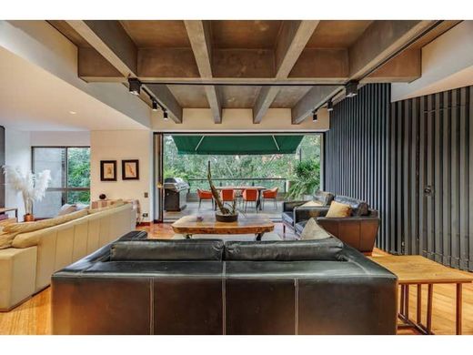 Apartment / Etagenwohnung in Medellín, Departamento de Antioquia