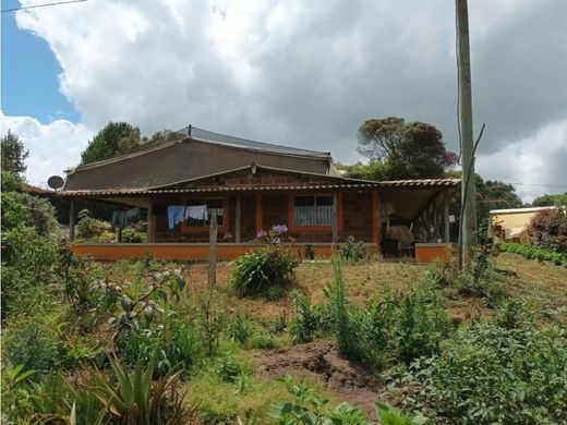 Cortijo o casa de campo en Santa Rosa de Osos, Departamento de Antioquia