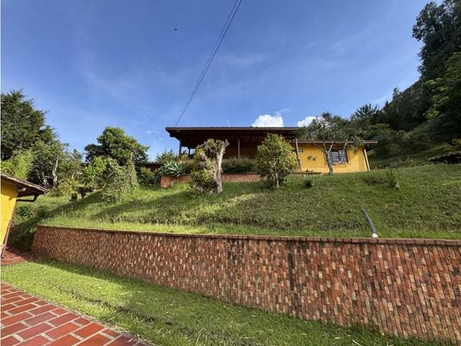Country House in Retiro, Departamento de Antioquia