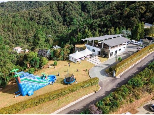 Envigado, Departamento de Antioquiaのカントリーハウス