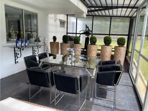 郊区住宅  Envigado, Departamento de Antioquia