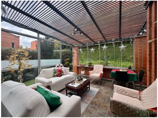 Πολυτελή κατοικία σε Envigado, Departamento de Antioquia