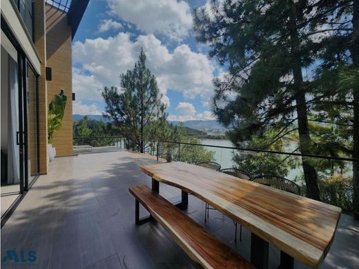 Luxury home in Guatapé, Departamento de Antioquia