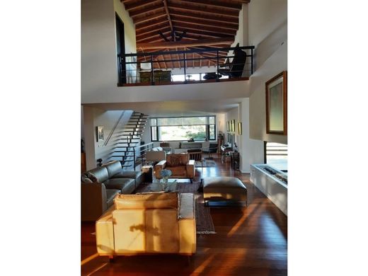 منزل ريفي ﻓﻲ Envigado, Departamento de Antioquia