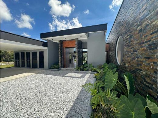 Country House in Retiro, Departamento de Antioquia