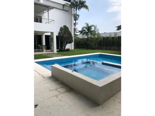 Cali, Departamento del Valle del Caucaの高級住宅