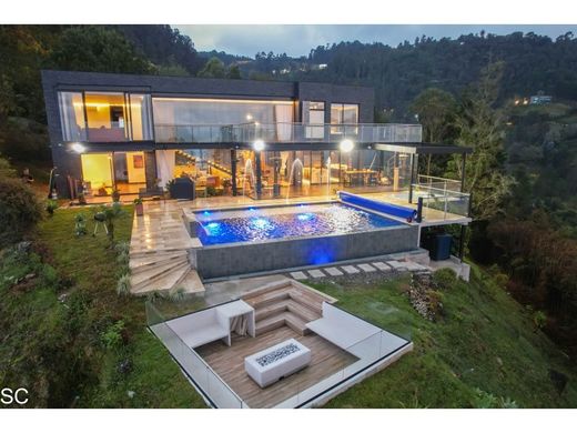 Casa de campo en Envigado, Departamento de Antioquia