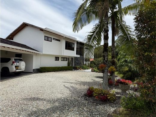 منزل ريفي ﻓﻲ Rionegro, Departamento de Antioquia