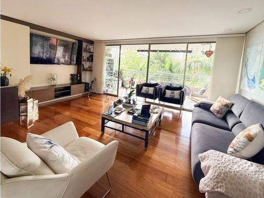 Apartment / Etagenwohnung in Medellín, Departamento de Antioquia