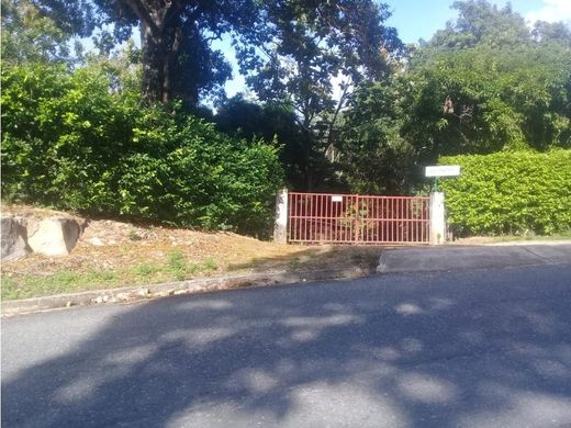 ﻣﻨﺰﻝ ﺭﻳﻔﻲ/ ﺑﻴﺖ ﻤﺰﺭﻋﺔ ﻓﻲ Melgar, Departamento de Tolima