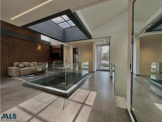 Casa de luxo - Envigado, Departamento de Antioquia