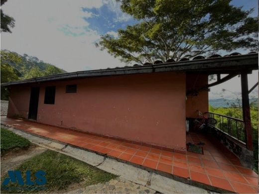 Country House in Yolombó, Departamento de Antioquia