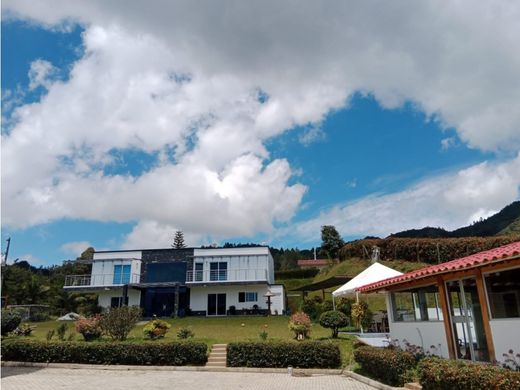 Luxury home in La Ceja, Departamento de Antioquia