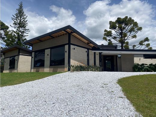 컨트리하우스 / La Ceja, Departamento de Antioquia