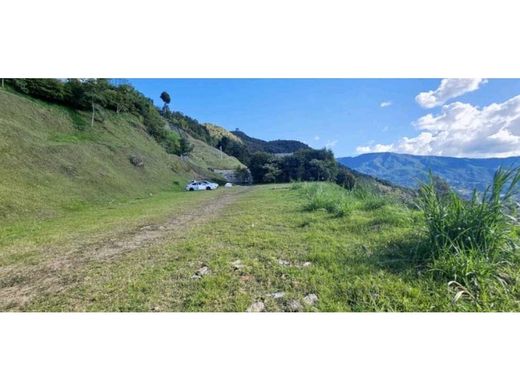 أرض ﻓﻲ Envigado, Departamento de Antioquia