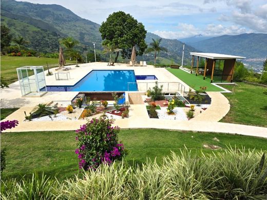 Farmhouse in Copacabana, Departamento de Antioquia