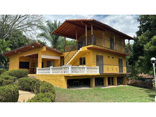 Farmhouse in San Jerónimo, Departamento de Antioquia