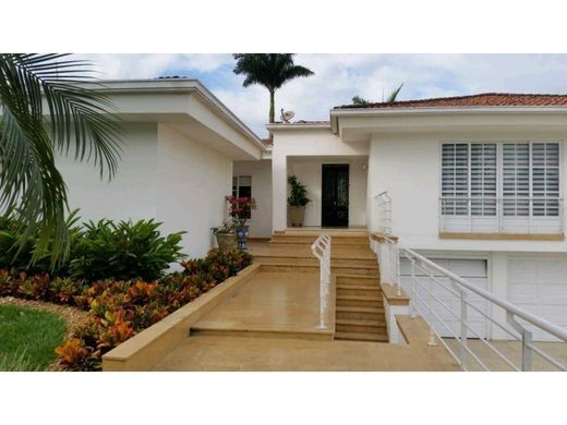 Luxus-Haus in Cali, Departamento del Valle del Cauca