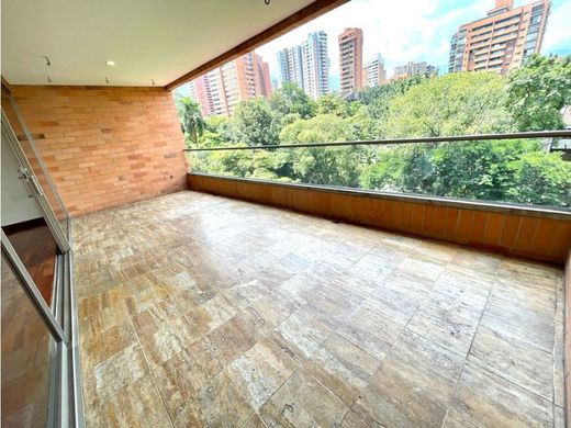 Apartment / Etagenwohnung in Medellín, Departamento de Antioquia