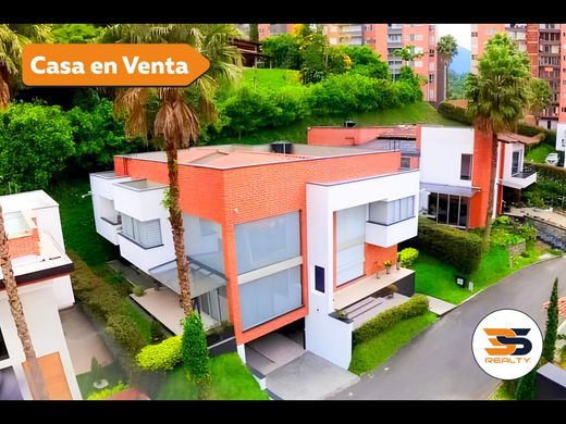 Edificio en Sabaneta, La Estrella