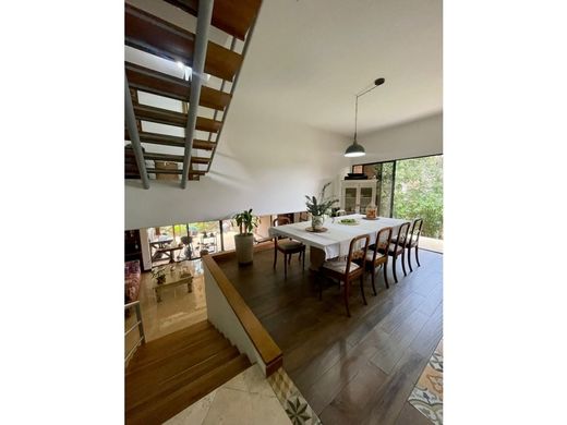 ﺷﻘﺔ ﻓﻲ ميديلين, Medellín