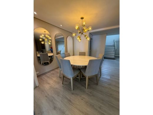 호화 저택 / 메데인, Medellín