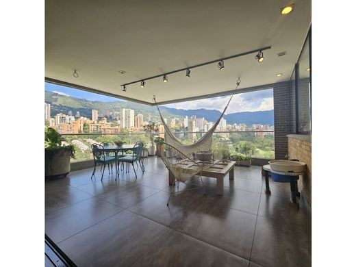 Apartment / Etagenwohnung in Medellín, Departamento de Antioquia