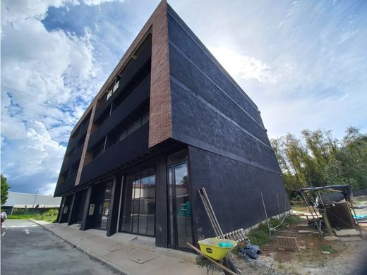 Edificio en La Ceja, Departamento de Antioquia