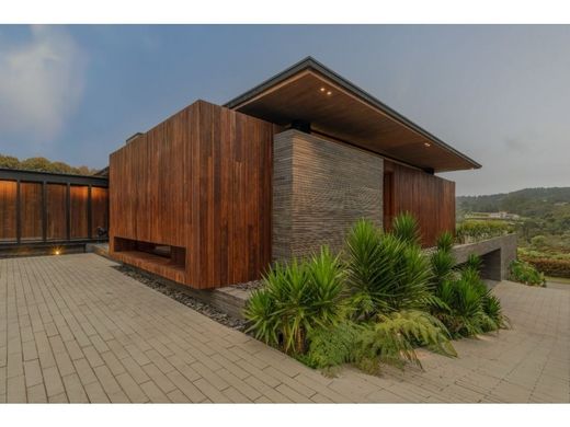 منزل ريفي ﻓﻲ Envigado, Departamento de Antioquia