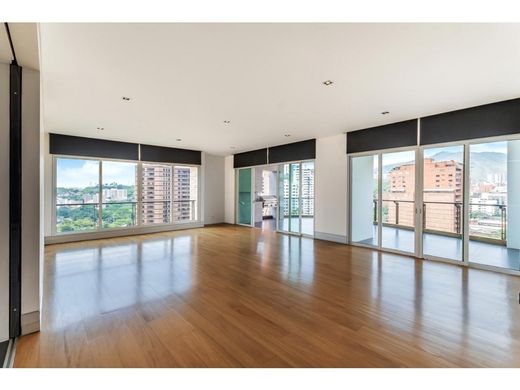 Apartment / Etagenwohnung in Cali, Departamento del Valle del Cauca