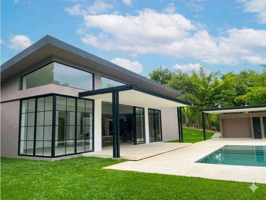 Country House in Yumbo, Departamento del Valle del Cauca