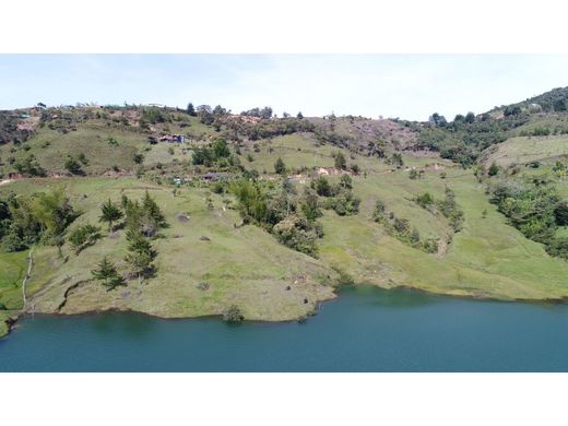 Land for sale in Guatapé