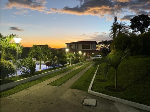 Gutshaus oder Landhaus in Alcalá, Departamento del Valle del Cauca