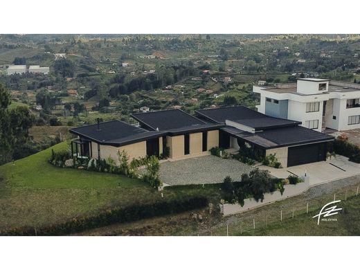 Casa de luxo - Guarne, Departamento de Antioquia