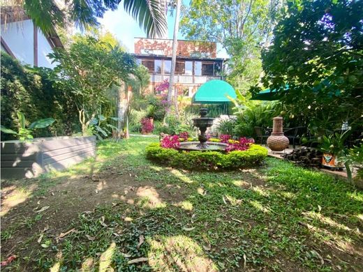 Πολυτελή κατοικία σε Μεδεγίν, Medellín