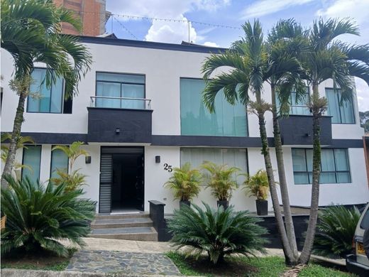 Lüks ev Sabaneta, La Estrella