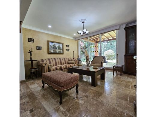 Envigado, Departamento de Antioquiaの高級住宅