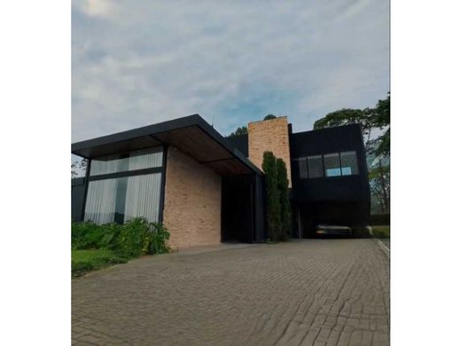 Πολυτελή κατοικία σε Μεδεγίν, Medellín