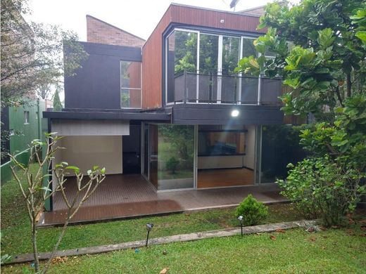 Luxus-Haus in Envigado, Departamento de Antioquia