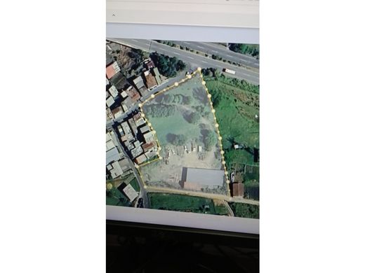 ‏קרקע ב  מדיין
, Medellín