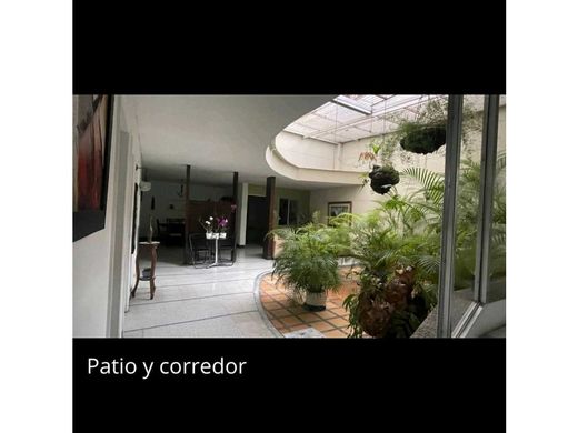 Πολυτελή κατοικία σε Μεδεγίν, Medellín