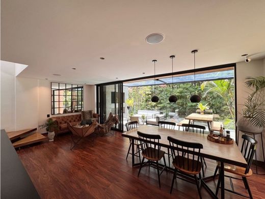 Πολυτελή κατοικία σε Μεδεγίν, Medellín