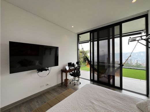 Daire Medellín, Departamento de Antioquia