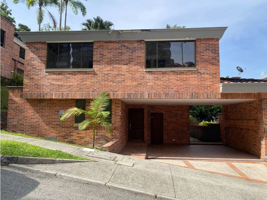 Luxus-Haus in Envigado, Departamento de Antioquia