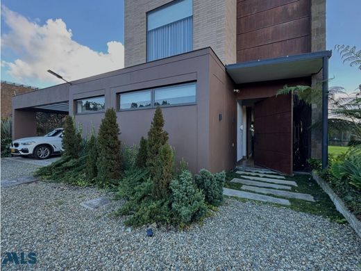 호화 저택 / 메데인, Medellín