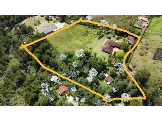 منزل ريفي ﻓﻲ Rionegro, Departamento de Antioquia